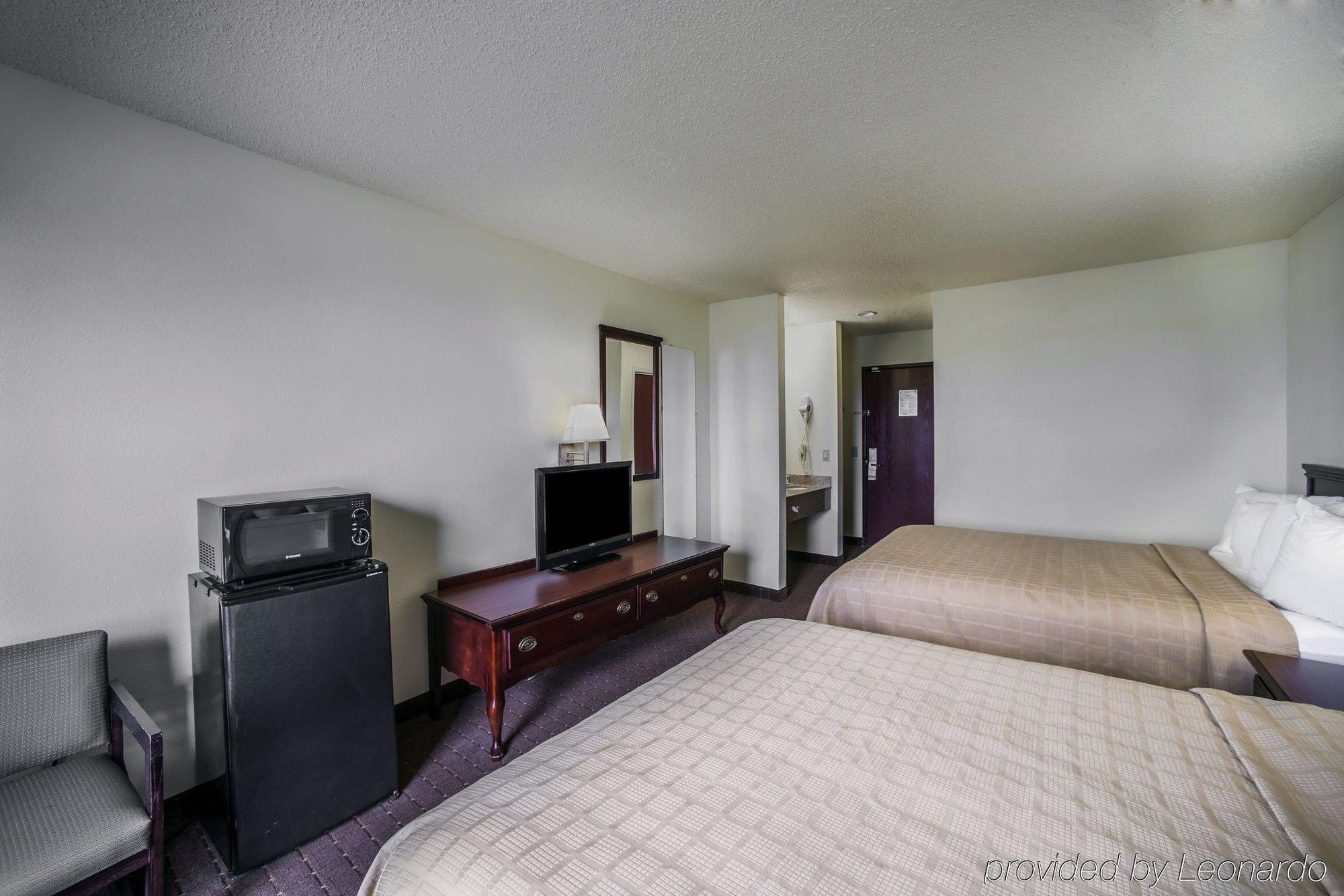 Hotel Super 8 By Wyndham Harrisburg Exterior foto