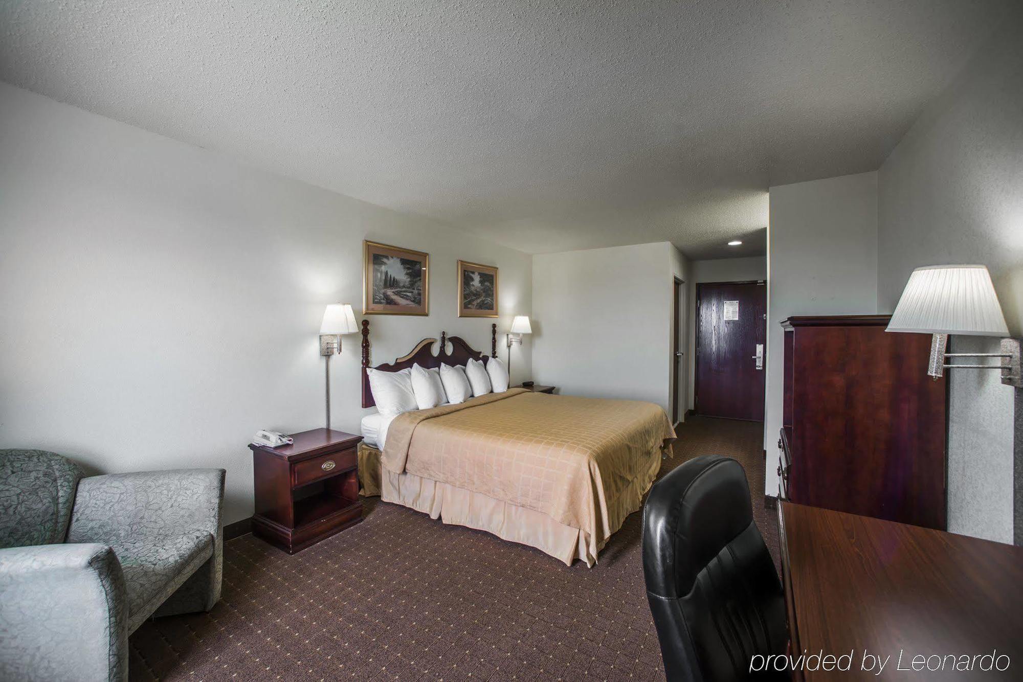 Hotel Super 8 By Wyndham Harrisburg Exterior foto